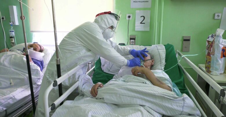 Koronawirus w Polsce: Dzisiaj znowu ponad 300 ofiar śmiertelnych