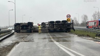 Cysterna przewróciła się na autostradę A1! Za kierownicą siedział pijany kierowca (fot.policja)