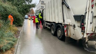 Śmiertelny wypadek z udziałem śmieciarki w Gliwicach. Policja szuka dwóch kobiet. Fot. KMP Gliwice