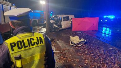 Tragedia w Świętochłowicach. Nie żyje kierowca osobówki (fot.Śląska Policja)