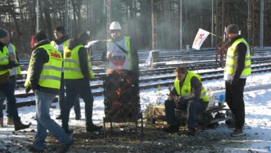 Związkowcy wyszli na tory i od wczoraj blokują wysyłkę węgla do elektrowni z kilku kopalń. Takie blokady ustawili między innymi przy kopalniach Piast-Ziemowit, Mysłowice-Wesoła