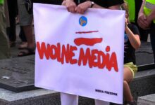 Opozycja z regionu brzmi w sprawie lex TVN. „PiS chce zamknąć usta wolnym mediom”