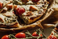 Quiche ze szpinakiem. Pomysł na pyszne danie wegetariańskie (foto: pexels.com)