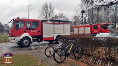 Tychy: Policjanci wezwani do zdjęcia obrączki (fot.112 tychy.pl)