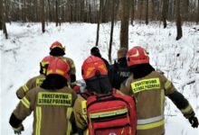 Śląskie: Znaleźli go w ostatniej chwili. Był cały zakrwawiony. 24-latek chciał odebrać sobie życie (fot.Śląska Policja)