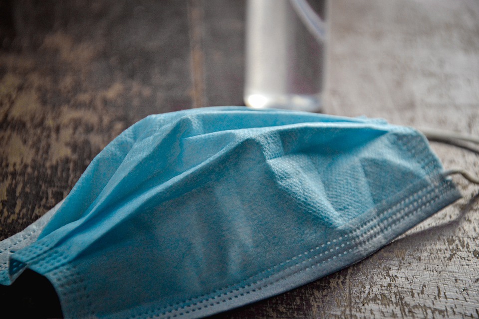 Rząd znosi covidowe obostrzenia. Zostają tylko niektóre (fot.pixabay.com)