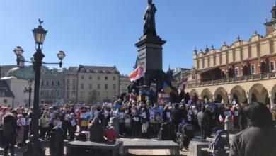 Protest pod hasłem „NATO CLOSE THE SKY” na Rynku Głównym w Krakowie [ZDJĘCIA] (fot.Skarżyńska)