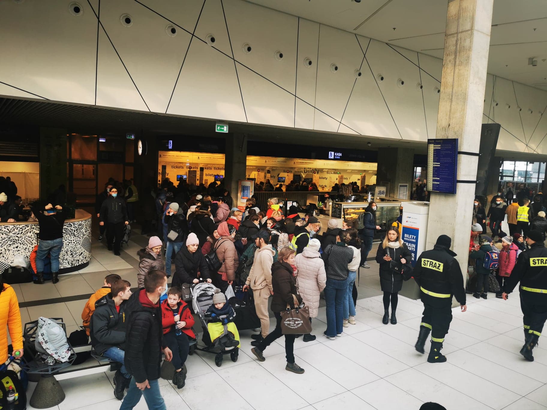 Uchodźcy na dworcu, Katowice