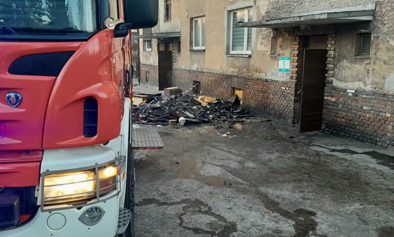Wybuch butli z gazem w Mysłowicach. Jedna osoba poszkodowana. Fot. PSP Mysłowice