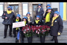 Dziś Krystyny ubrane były w żółto-niebieskie barwy, aby podkreślić ich wsparcie dla Ukrainy. Ze Śląska do Warszawy wyruszyło kilkadziesiąt osób.