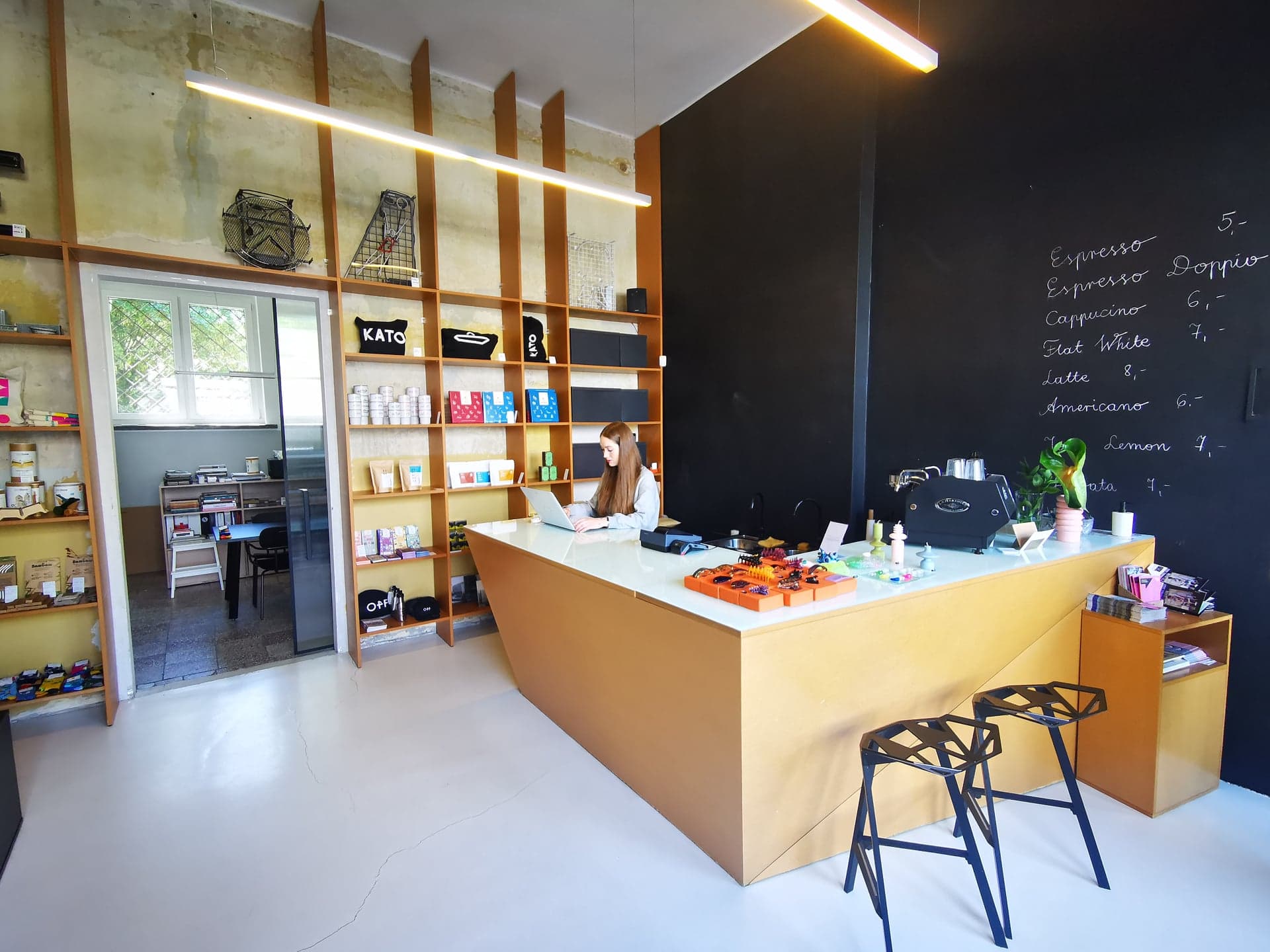 Sklep Geszeft jest przy Morcinka