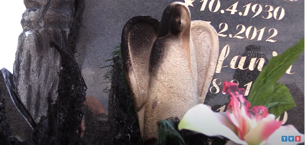 dewastacja na cmentarzu w Piekarach