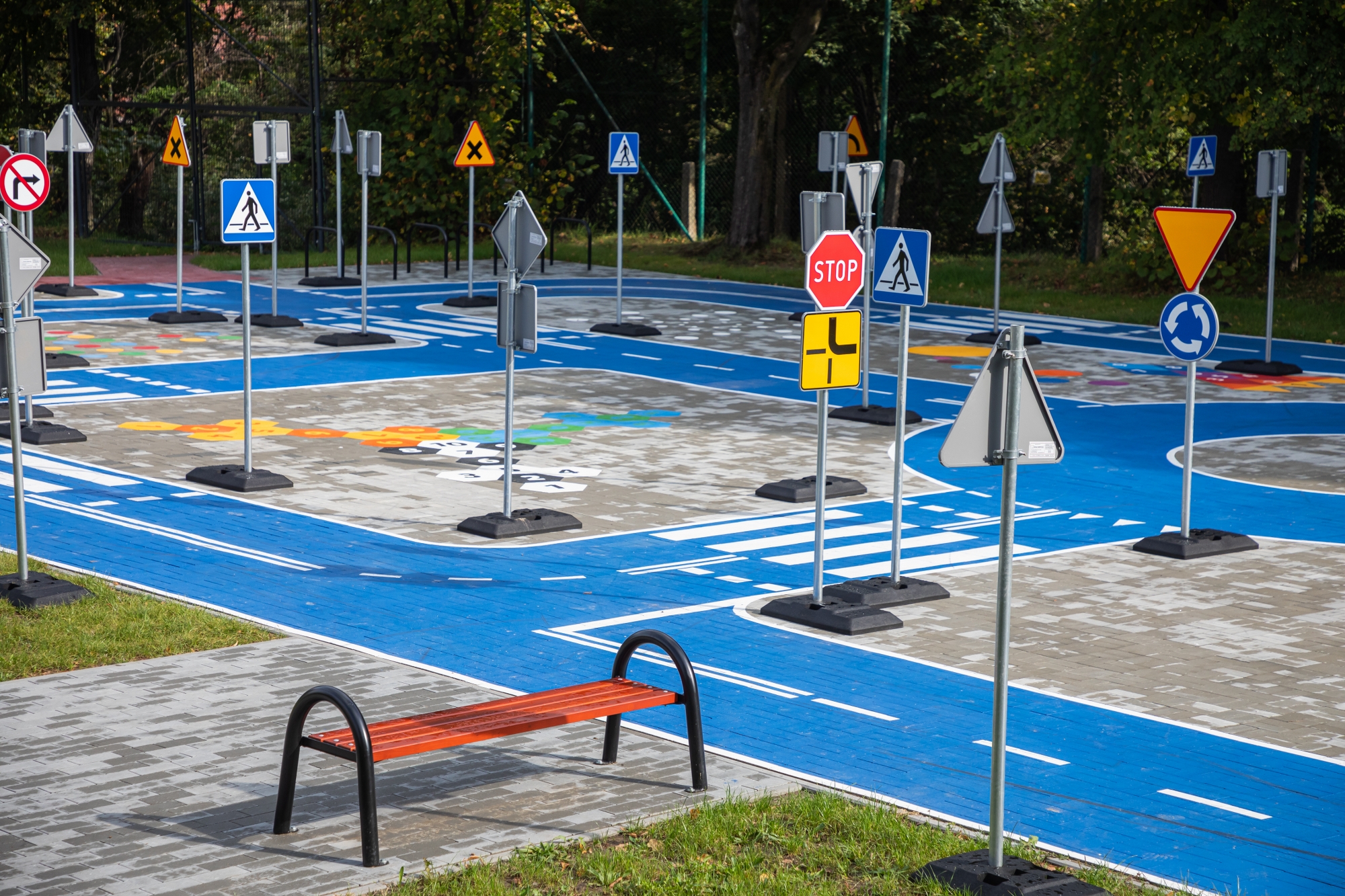 Tak prezentuje się nowe miasteczko drogowe w Bielsku-Białej, o którego budowie zdecydowali mieszkańcy w ramach ostatniej edycji BO. [fot. Paweł Sowa / UM w Bielsku-Białej]