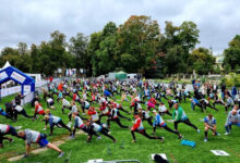 rozgrzewka przed 19 Biegiem po Nowe Życie (fot. mat. prasowe)