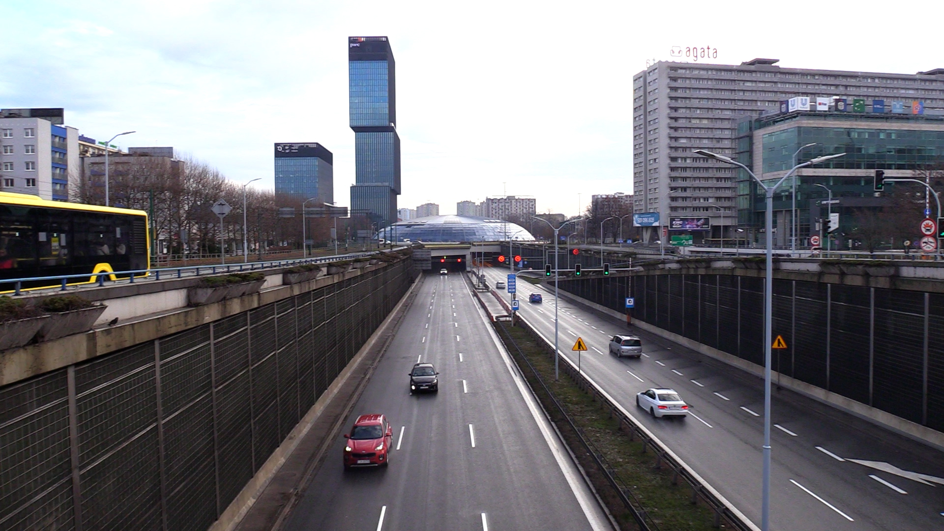 Jedziesz lewym pasem? Możesz dostać 5 tys. zł mandatu