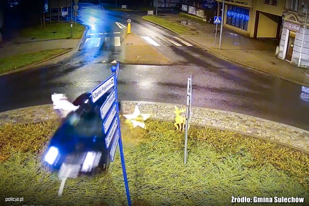 "Przeciął" rondo, bo nie potrafił opanować auta. Mamy wideo/fot.policja.pl