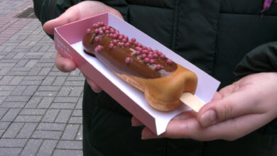 Słodycze w kształcie penisów i wagin w Katowicach. Zobaczcie wideo