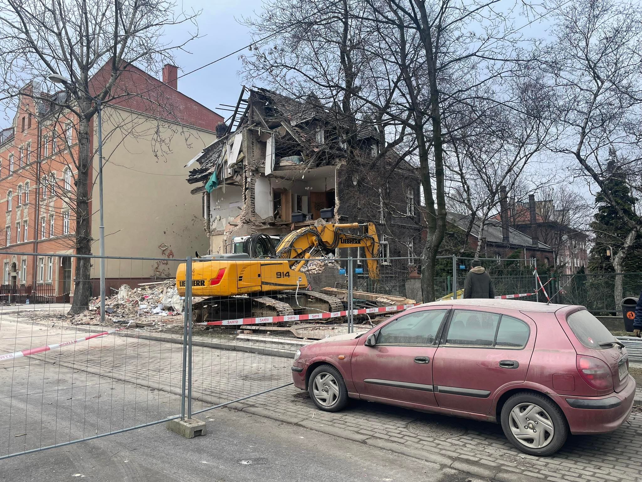 Budynek parafii w Szopienicach do wyburzenia [WIDEO]