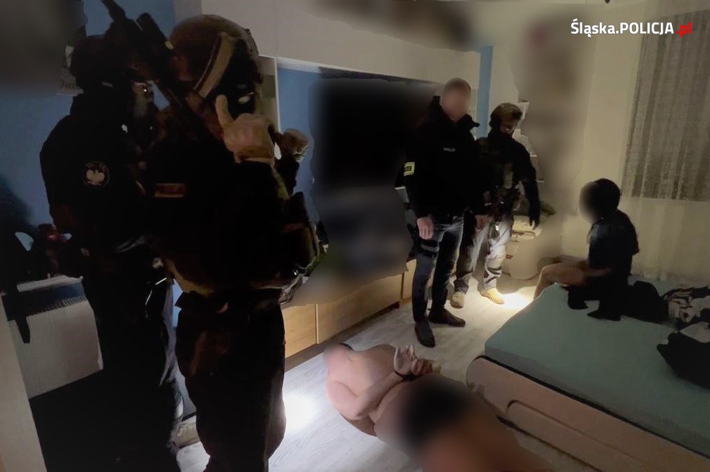 Takie raczy nie tylko u Vegi. Brutalny rozbój w Mysłowicach/fot.Śląska Policja