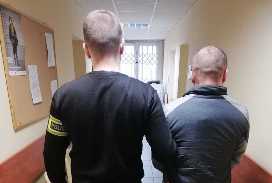 Cudzą kartą zrobił zakupy na 10 zł. Kara zaskakuje. Fot. Policja Świętokrzyska