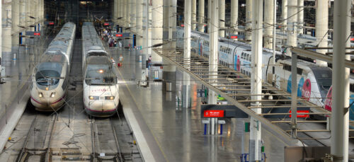 Hiszpański AVE i francuski TGV