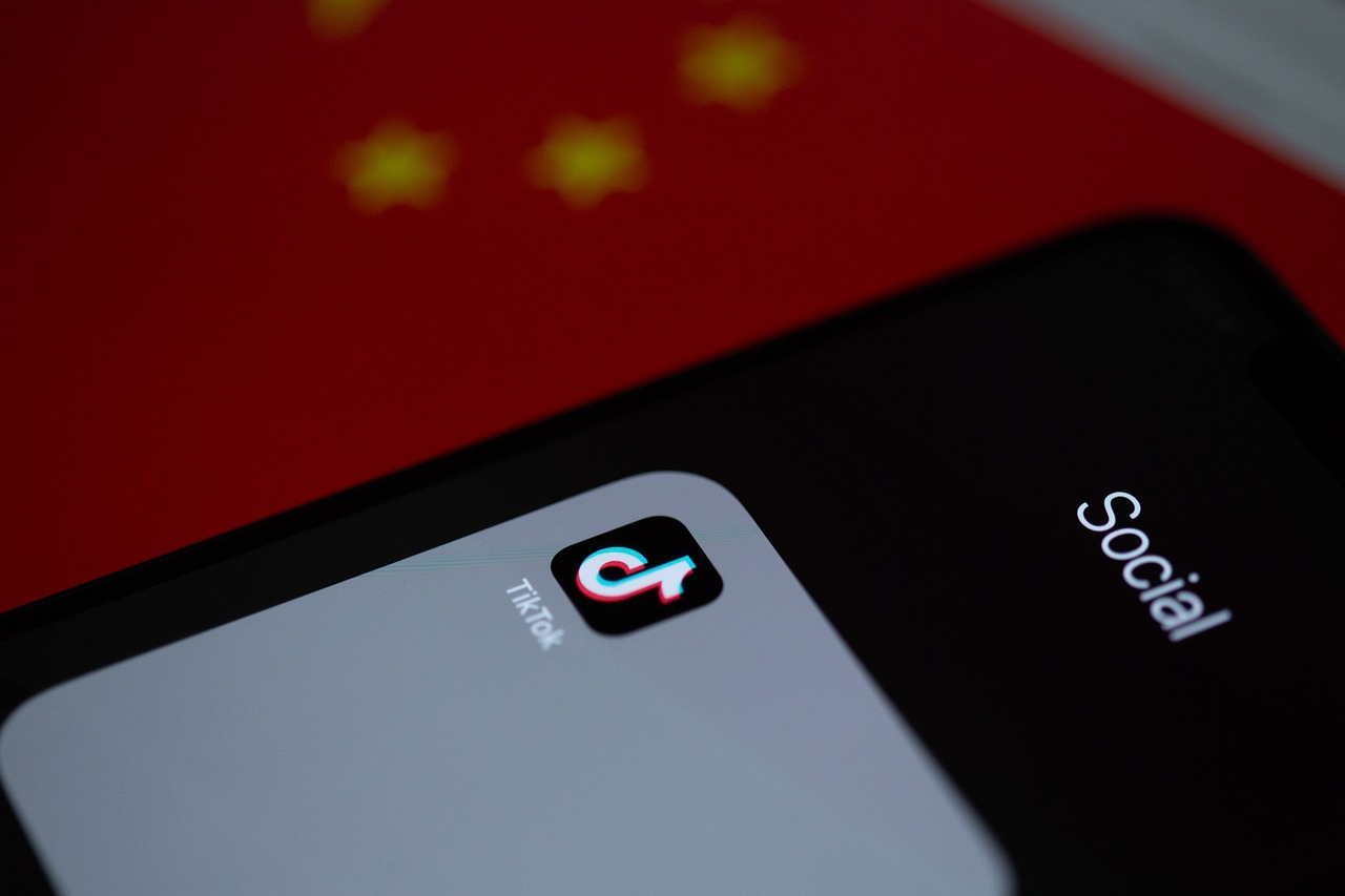 TikTok i niebezpieczny trend. Rodzicu, sprawdź, czym jest "blackout challange"/fot.pixabay.com