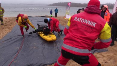 Bezpieczni na lodzie – szkolenie dla ratowników [WIDEO]