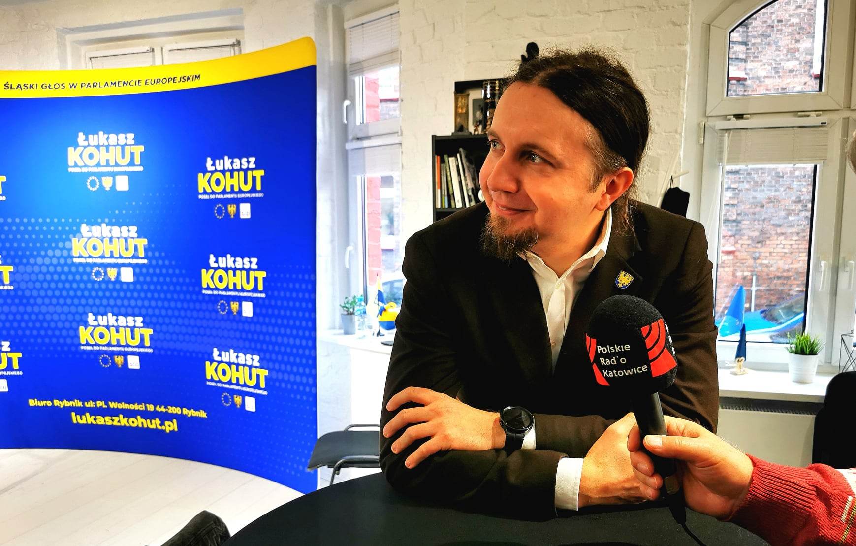 Łukasz Kohut Mianujom mnie Hanka w europarlamencie w brukseli po śląsku