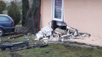 Wjechał w dom. Był pod wpływem narkotyków/fot.Policja Lubelska