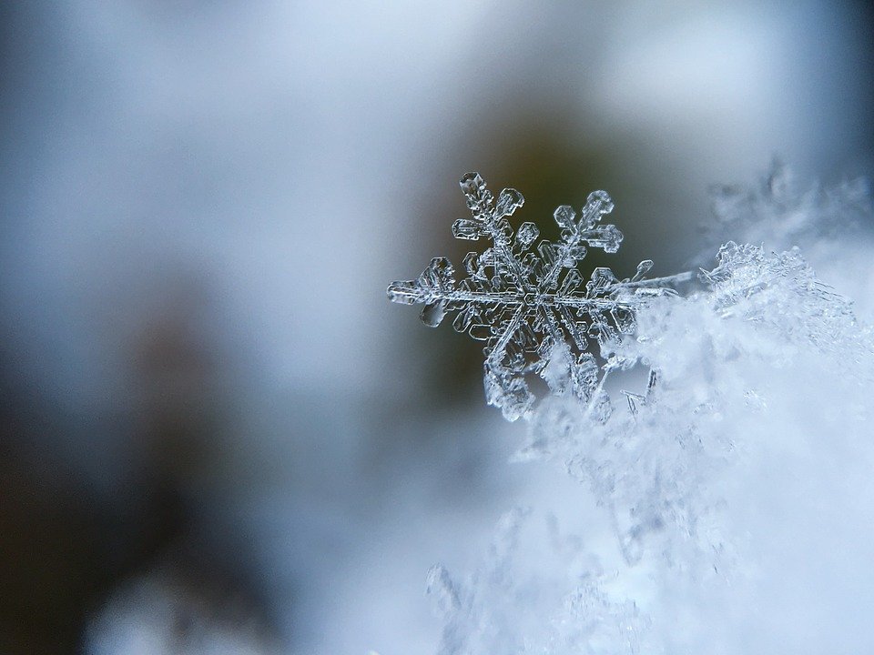 Ponad 180 interwencji straży pożarnej, problemy w dostawie prądu. Fot. pixabay.com