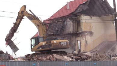 Mysłowice: Wyburzają szkołę w dzielnicy Larysz