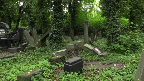 Dewastacja cmentarza żydowskiego w Zabrzu. Dwie osoby z zarzutami