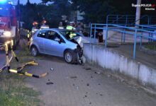 Wjechał w budynek poczty w Mikołowie. 19-latek pod wpływem narkotyków?/fot.Śląska Policja