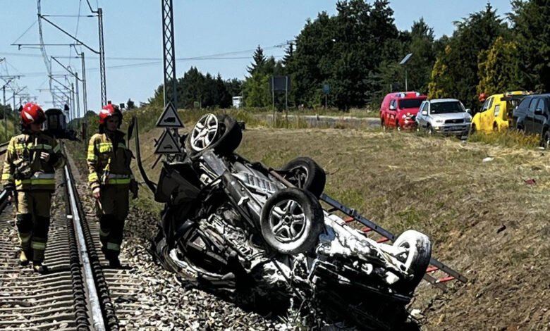 Koszmarny wypadek w Blachowni. Auto wjechało pod pociąg. Fot. Częstochowa Informacje Dzielnicowe - Official