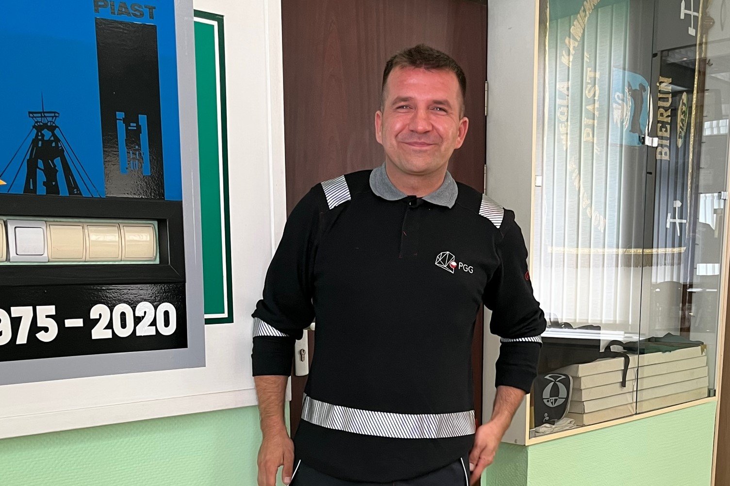 Górnicy z PGG testują nowe ubrania. Fot. PGG