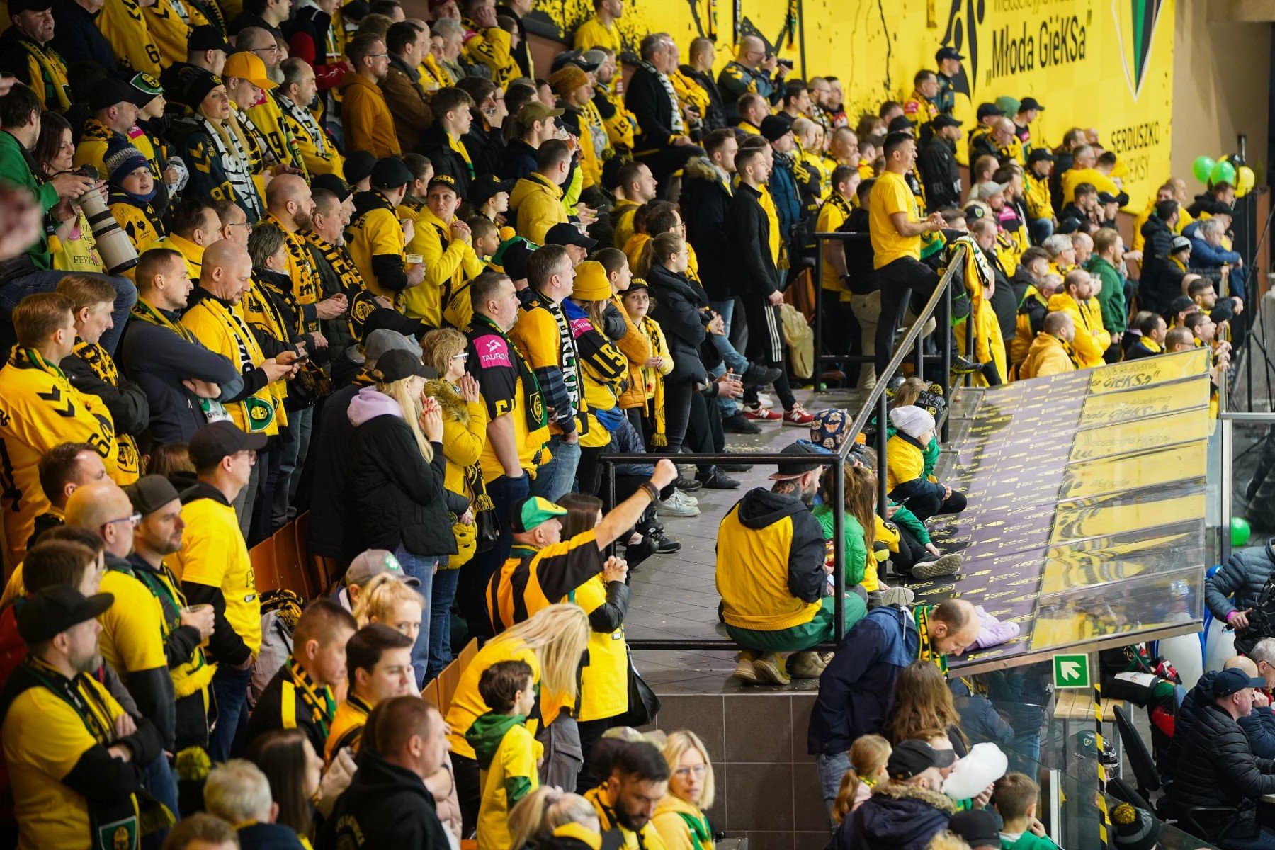 Katowice: Więcej miejsc siedzących na lodowisku w Spodku/fot.UM Katowice
