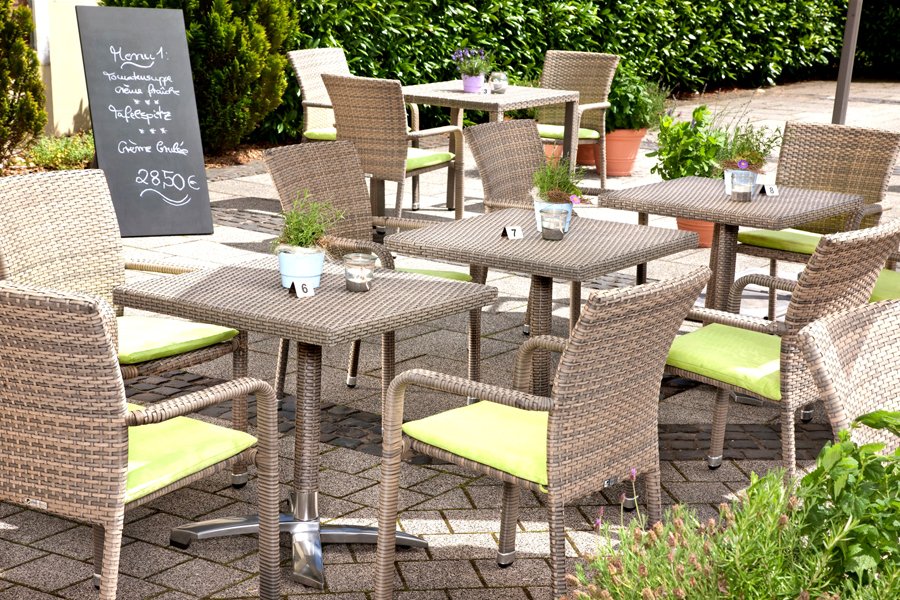 Meble do ogródków restauracyjnych – jakie powinny być? (fot. mat. partnera)