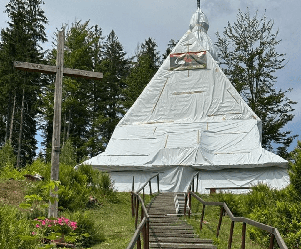fumigacja kościoła na kubalonce