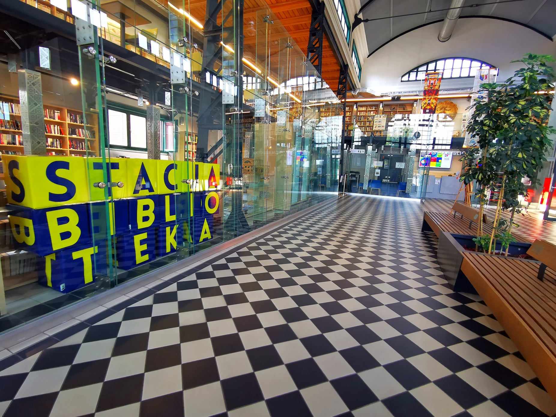 stacja biblioteka w rudzie śląskiej