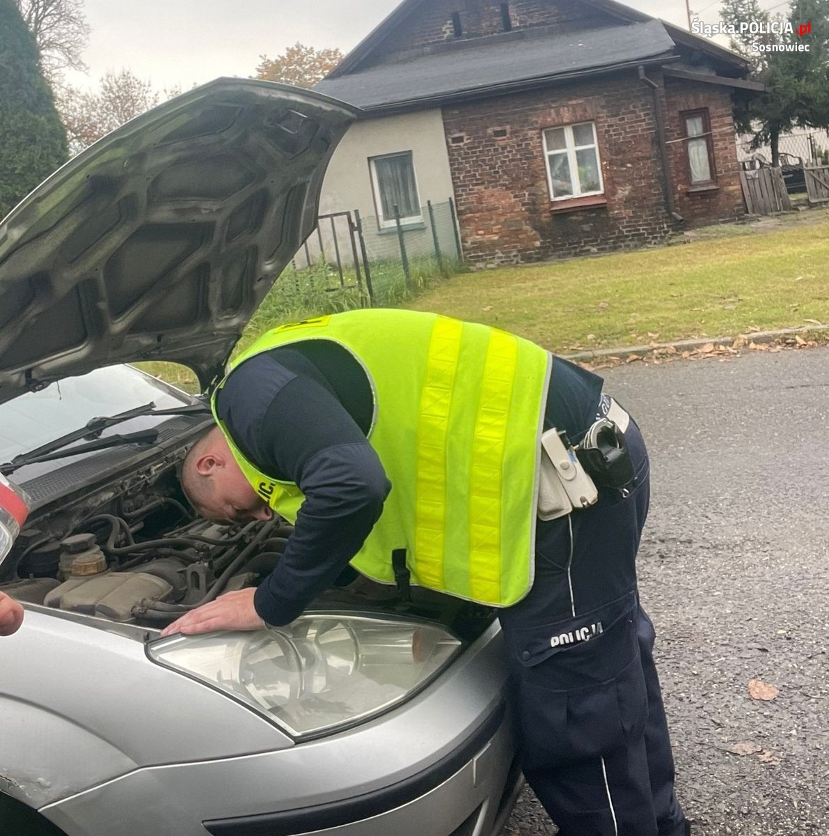 Policjanci z wydziału ruchu drogowego Komendy Miejskiej Policji w Sosnowcu prowadzili rutynowe kontrole przy ul. Mikołajczyka.