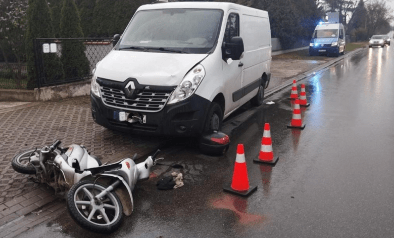 Wypadek motorowerzysty w Woli Kiedrzyńskiej.