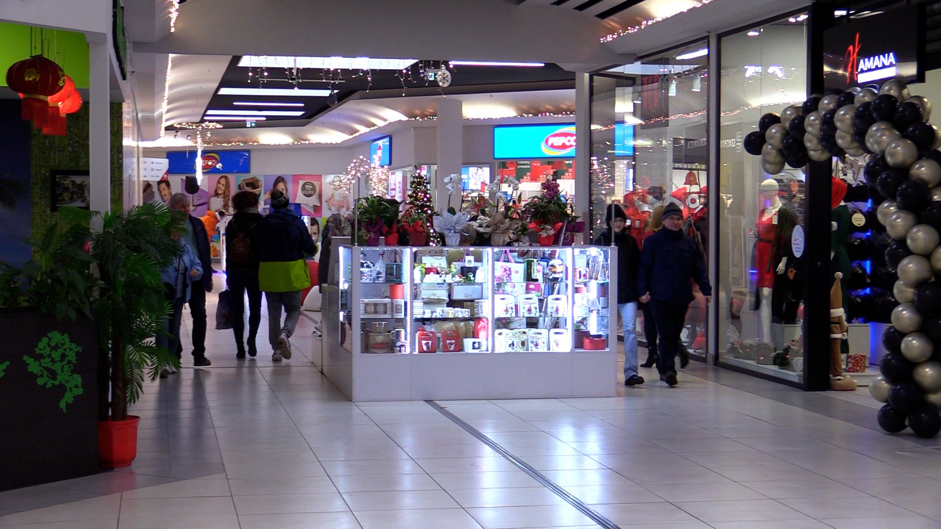 Trwa szał świątecznych zakupów