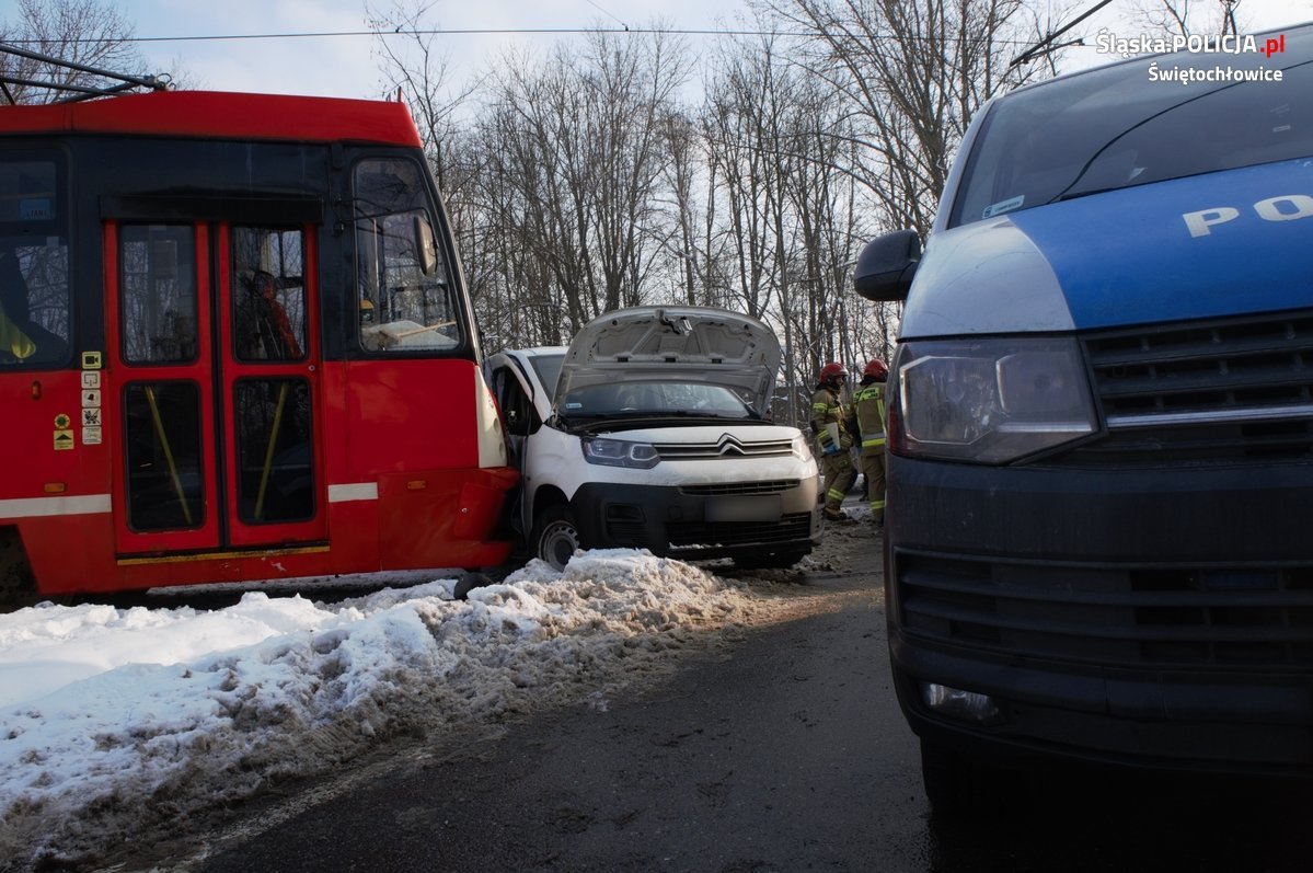Śląskie: Wjechał po tramwaj/fot.Śląska Policja