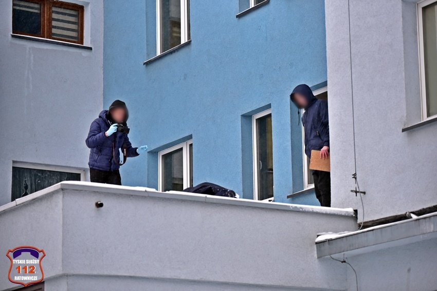 Tychy: Upadek z wysokości na Jana Pawła/fot.112 Tychy - Tyskie Służby Ratownicze