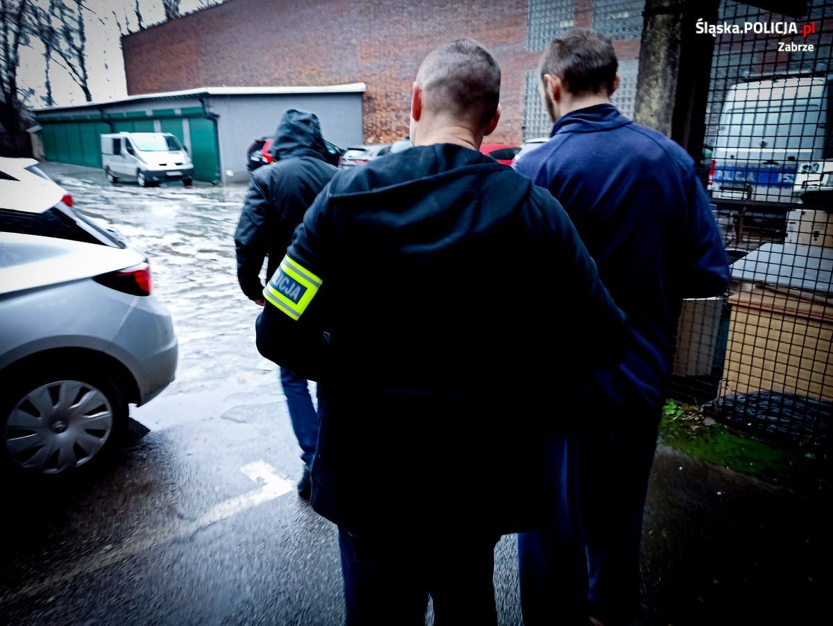 Zabrze: Zadał bratu kilkadziesiąt ciosów nożem. Chłopak zmarł na stole operacyjnym/fot.Śląska Policja