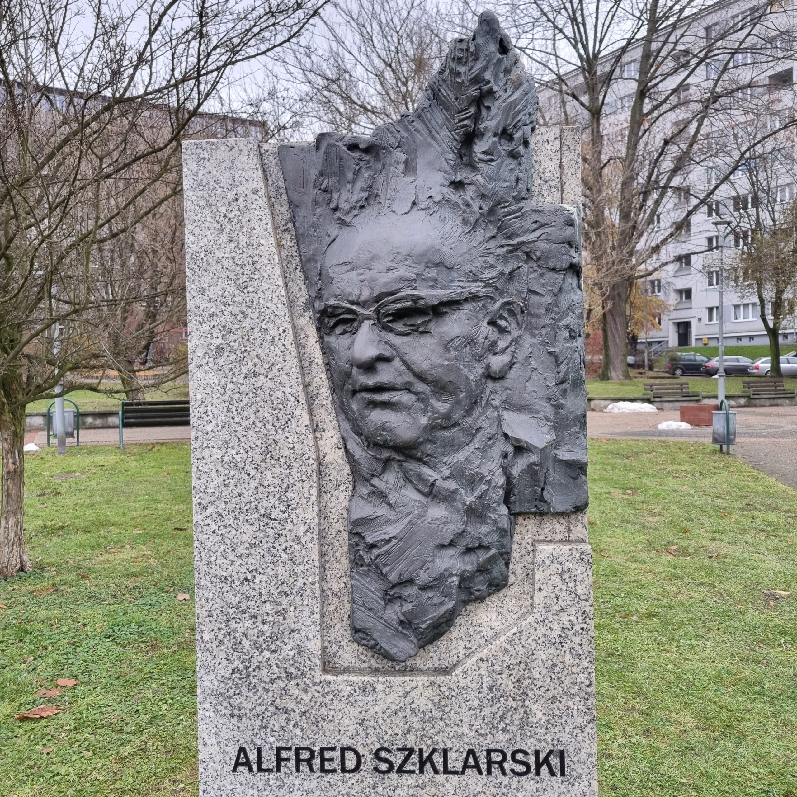 Alfred Szklarski - popiersie w Galerii Artystów