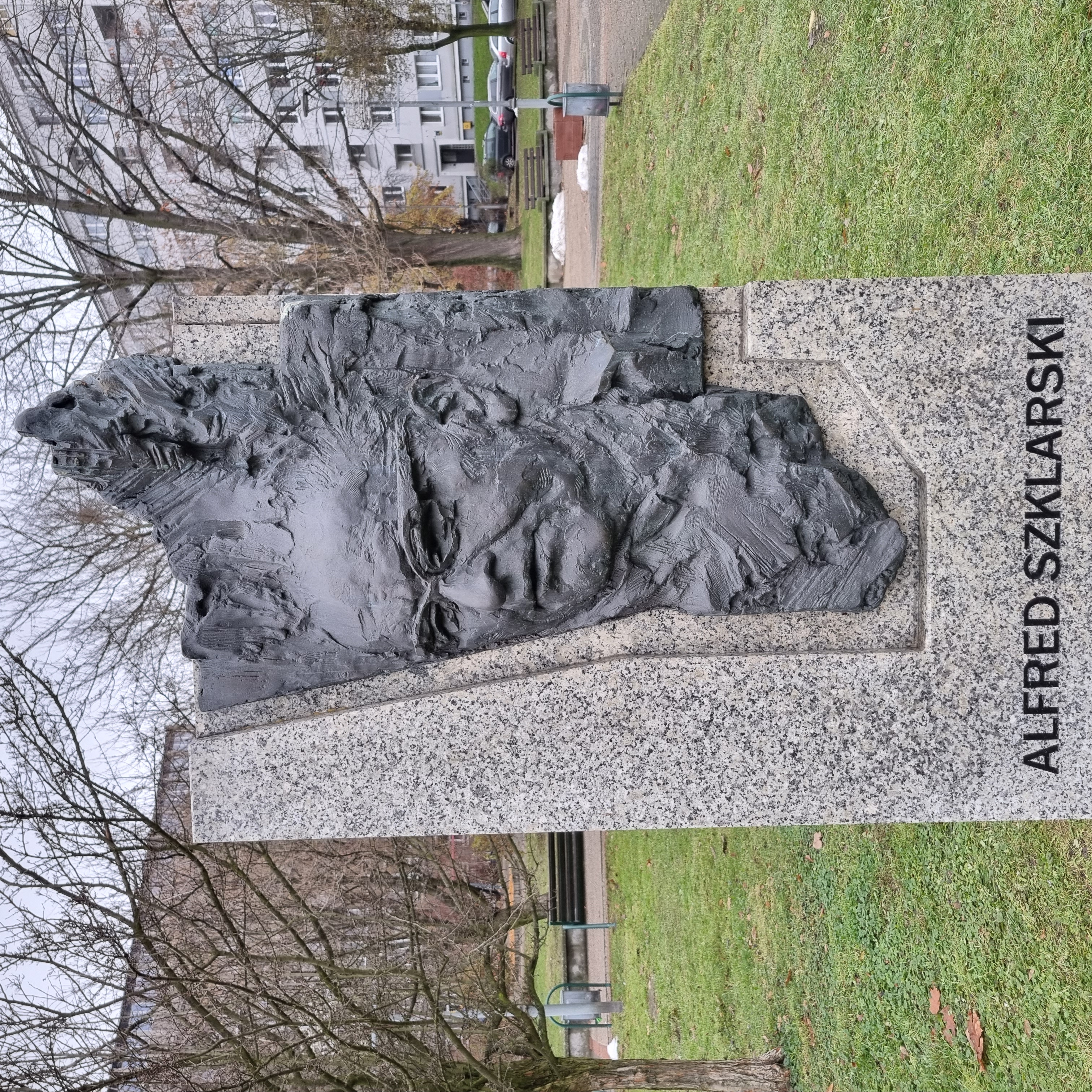 Alfred Szklarski urodził się 21 stycznia 1912. Ojciec Tomka Wilmowskiego dziś miałby 112 lat