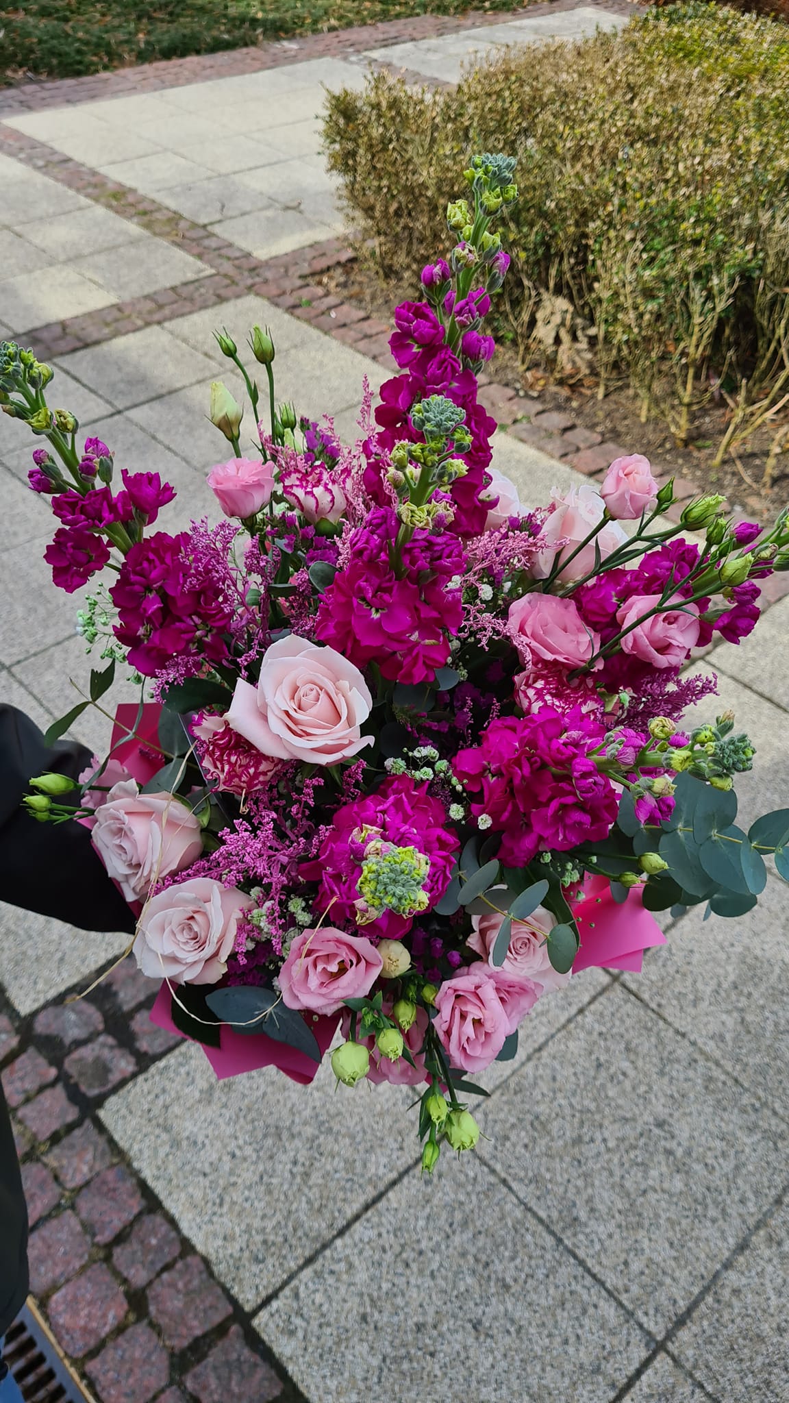 Jakie kwiaty podarować swojej wybrance na Dzień Kobiet (fot. FB Kwiaciarnia Storczyk Skoczów)