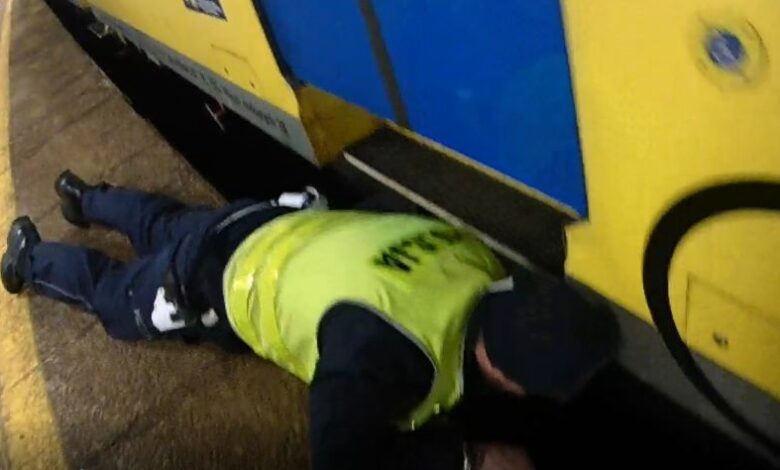 30-latek wpadł między pociąg a peron/fot.KMP Gdynia