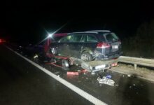 Kierowca lawety potrącony przez ciężarówkę. 35-latek zginął na miejscu/fot.KMP Nidzica